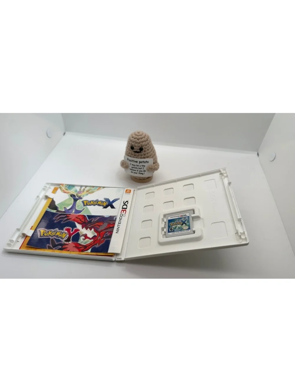 Pokémon X 3DS (Nintendo 3DS, 2013)